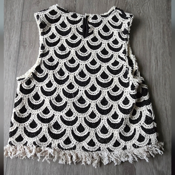 Mango MNG Crochet Lace Fringe Crop Top Black Cream Scallop Boho Festival M - Picture 3 of 14